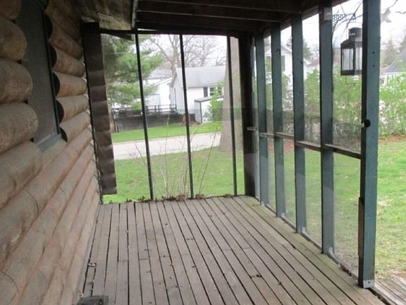 2nd image of 300 Prospect St