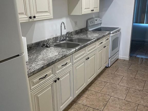 5th image of 5060 76th Ave N APT 109