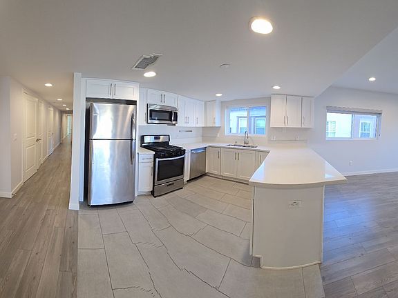 202 kitchen/dining