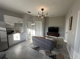 2288 SE 30th St, Homestead, FL 33035