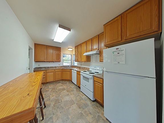 5th image of 2704 NW Lincoln Ave