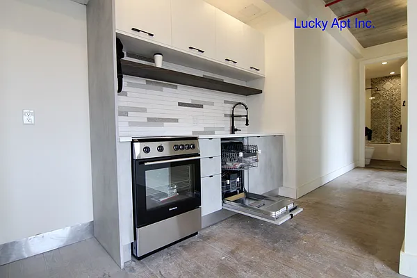 Rented by Lucky Apt Inc | media 122