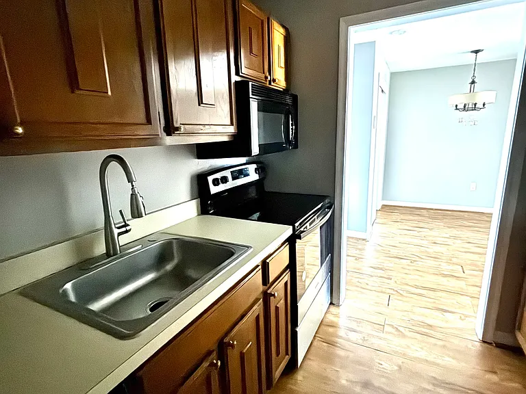 90 Kane St #B6 — Photo 7