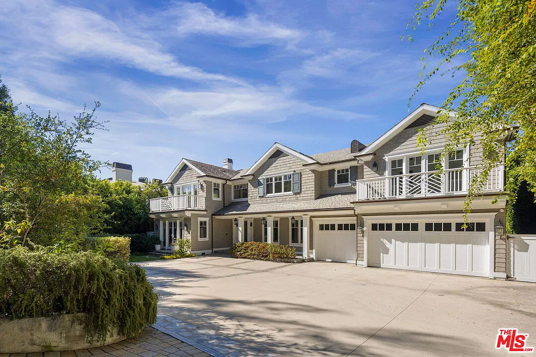 7 bed, 8.0 bath, 8129 sqft, $55,000 — Photo 1