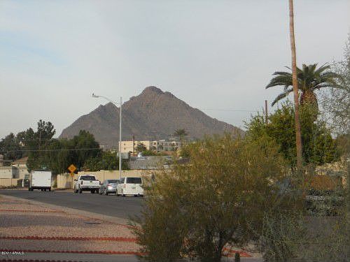 4th image of 8237 E Meadowbrook Ave