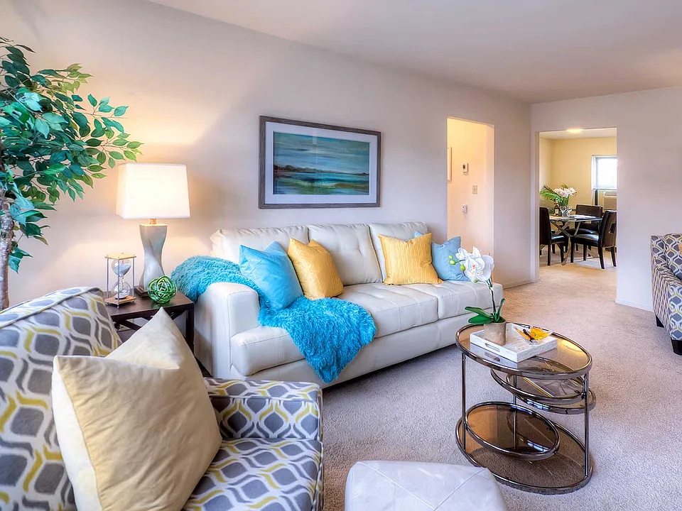 HOMESTEAD APARTMENTS
