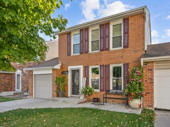 1353 Portsmouth Ct, Carol Stream, IL 60188