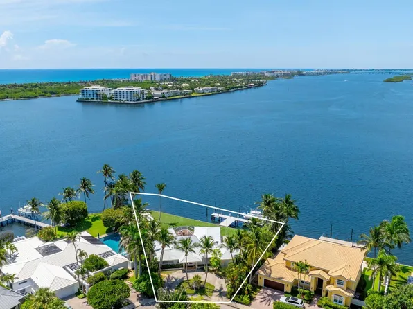 8026 Flagler Court, West Palm Beach, FL 33405