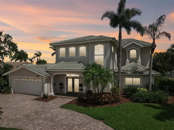 2032 Massachusetts Ave NE, Saint Petersburg, FL 33703
