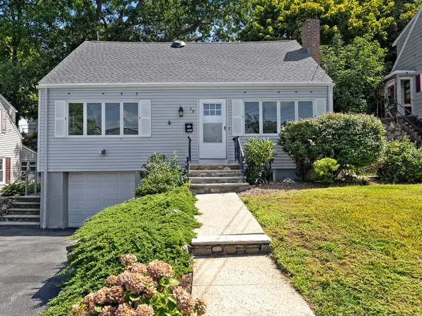 19 Elliott St, Melrose, MA 02176