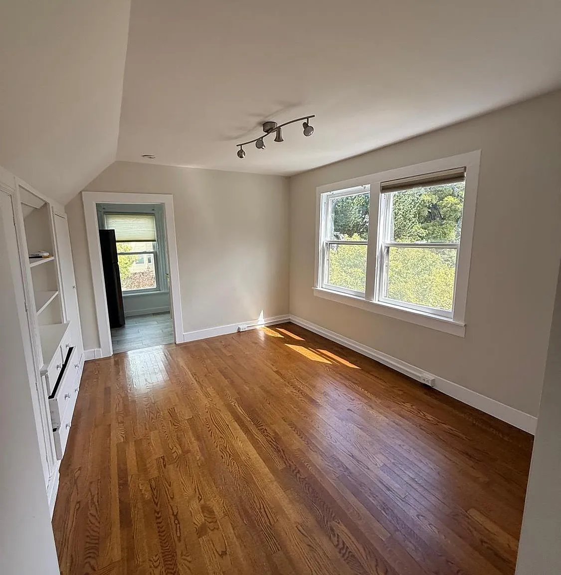 1 bed, 1.0 bath, 550 sqft, $3,795 — Photo 1