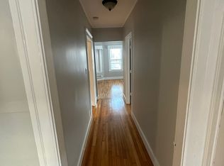 12 Ives St, Worcester, MA 01603