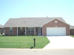 1927 Ridge Crst, Shawnee, OK 74804