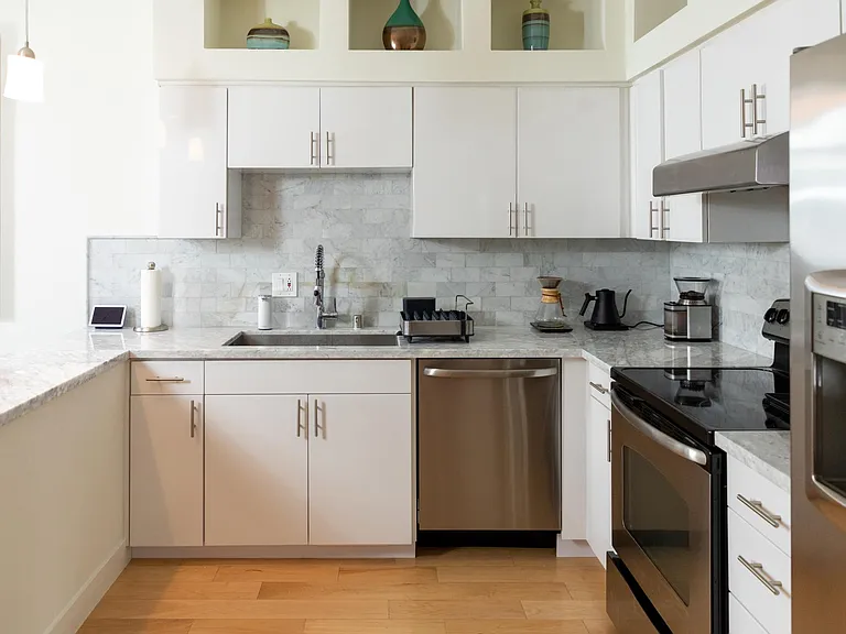 8960 Cynthia St #104 — Photo 5