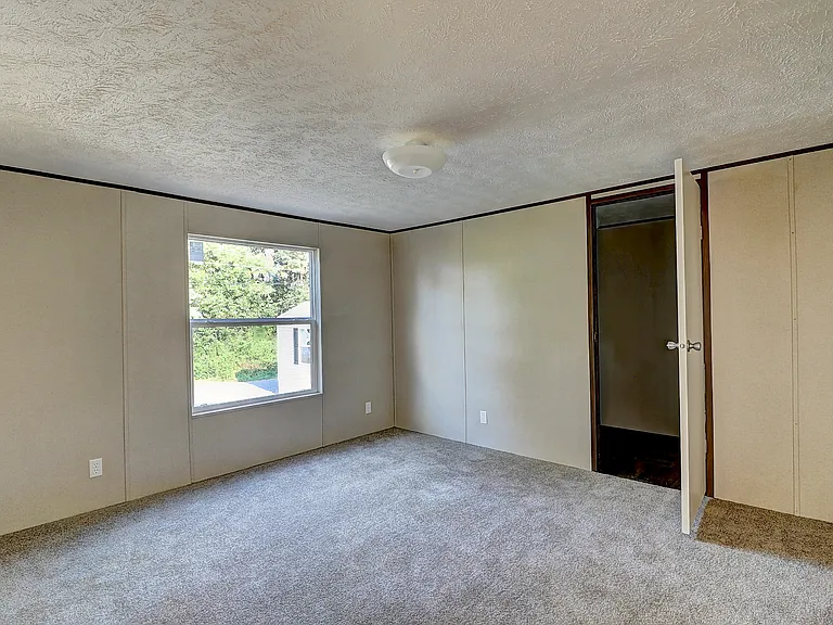 2748 Clineland Rd — Photo 3