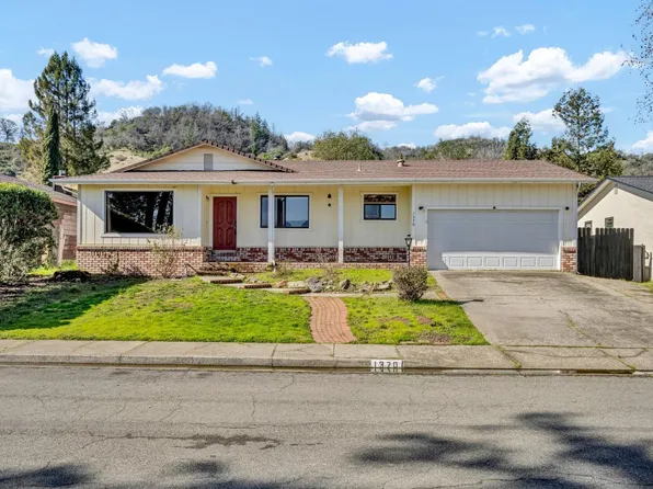 1370 Burgundy Drive, Ukiah, CA 95482