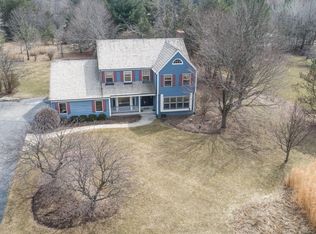 1372 Willow Dr, Delafield, WI 53018