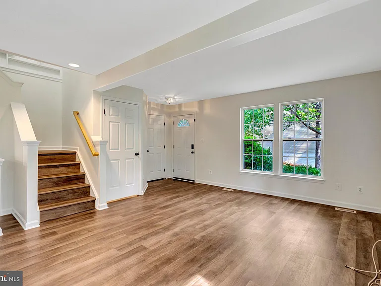 7057 Sauvage Ln — Photo 7