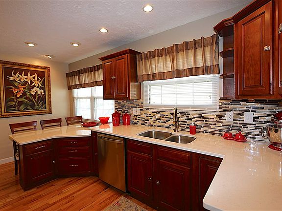 3rd image of 533 Township Road 1239