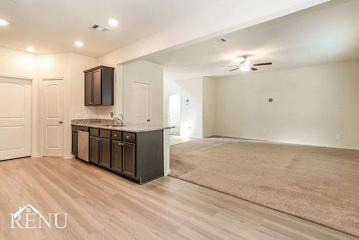 10659 Lost Maples Dr — Photo 5