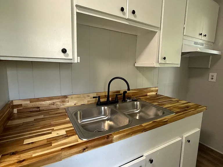 812 Tyus St — Photo 9
