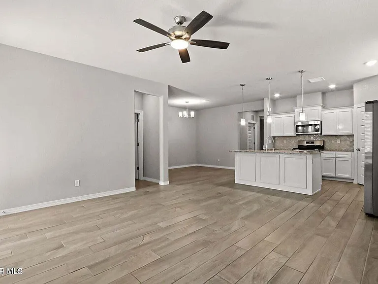 13186 Emerald Isle St — Photo 8