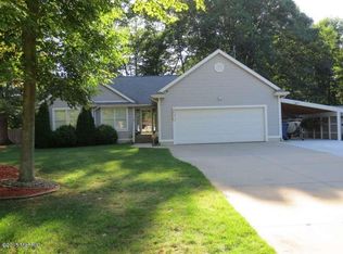 6439 S Walker Rd, Fruitport, MI 49415