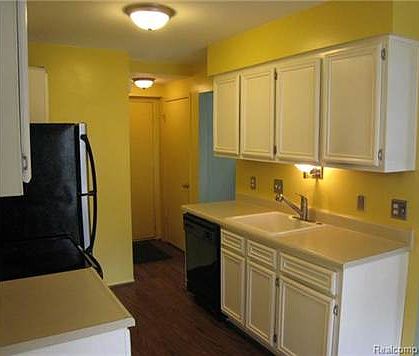 5th image of 24487 Meadowbridge Dr