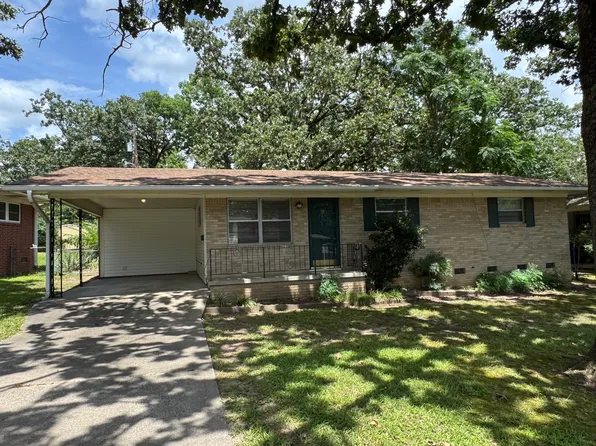 10 La Vista Dr, N Little Rock, AR 72118
