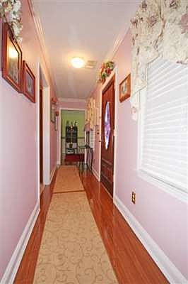 4th image of 110 Autumn Woods Dr