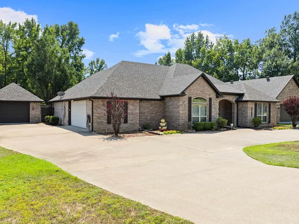 2702 Houston St, Kilgore, TX 75662