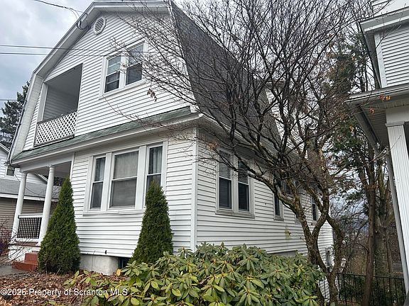 2nd image of 510 Moltke Ave