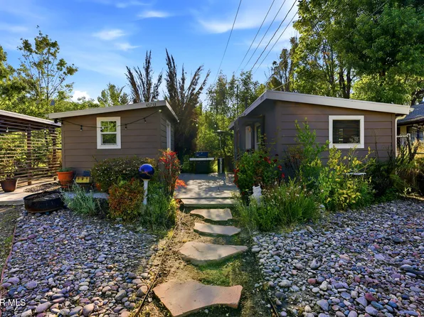 43733 Lake Hughes Rd, Lake Hughes, CA 93532