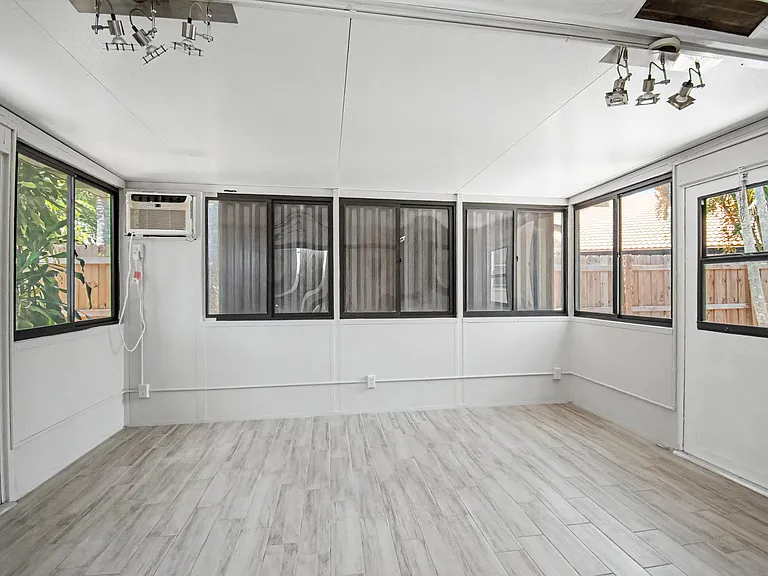 7407 Silver Woods Ct — Photo 23