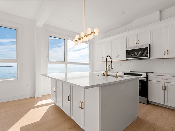 3rd image of 280 Endicott Ave #1