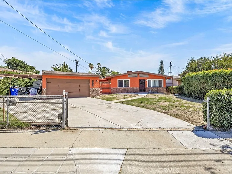 9417 Mango Ave — Photo 3