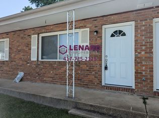 700 N Water Ave #7, Bolivar, MO 65613