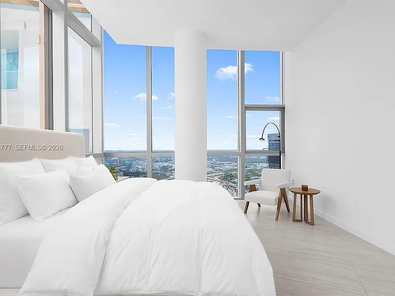 851 NE 1st Ave #Penthouse 5700 — Photo 36