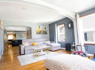 16 Pembroke Ave, Pawtucket, RI 02860