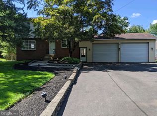 980 Almshouse Rd, Ivyland, PA 18974