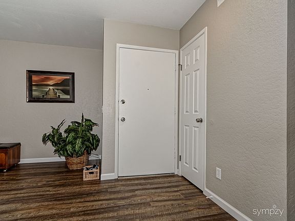 4th image of 9019 Dunholme St