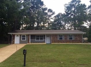 7 Springdale Cir, Daleville, AL 36322