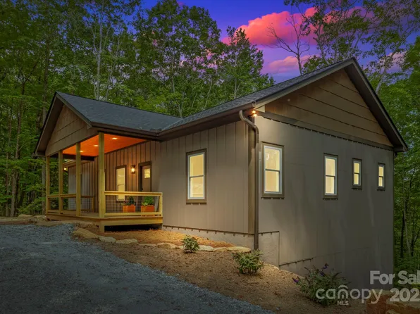 939 Rocky Mountain Rd, Lake Toxaway, NC 28747