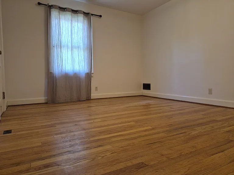719 Oakland St — Photo 15