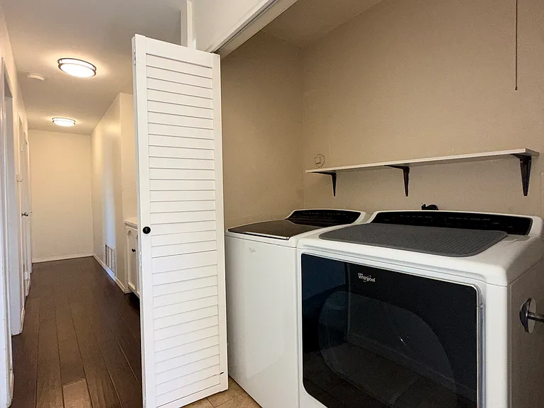 Washer/dryer and storage closets