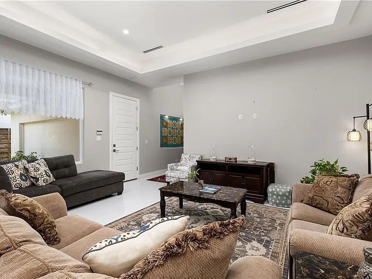 5816 Pelican Ave — Photo 3