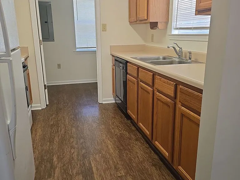 9810A Whitfield Avenue Ext — Photo 4
