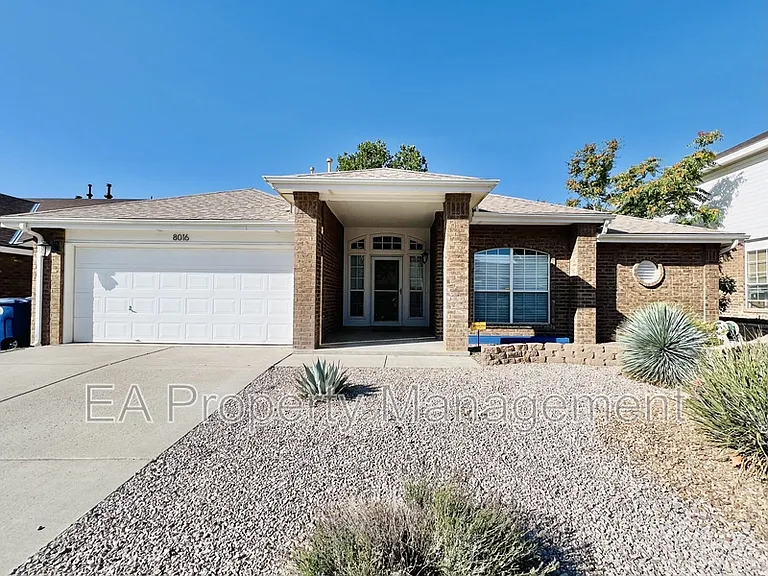 8016 Lynnhaven Pl NW — Photo 1