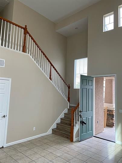 1st image of 256 Finchwood Dr