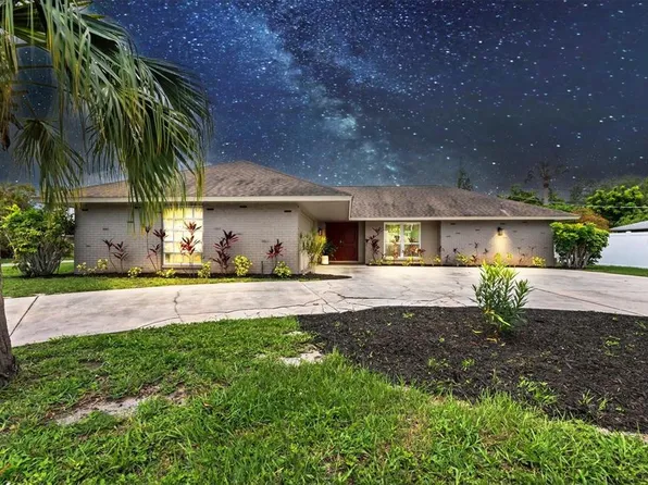 3740 PIN OAKS STREET, SARASOTA, FL 34232
